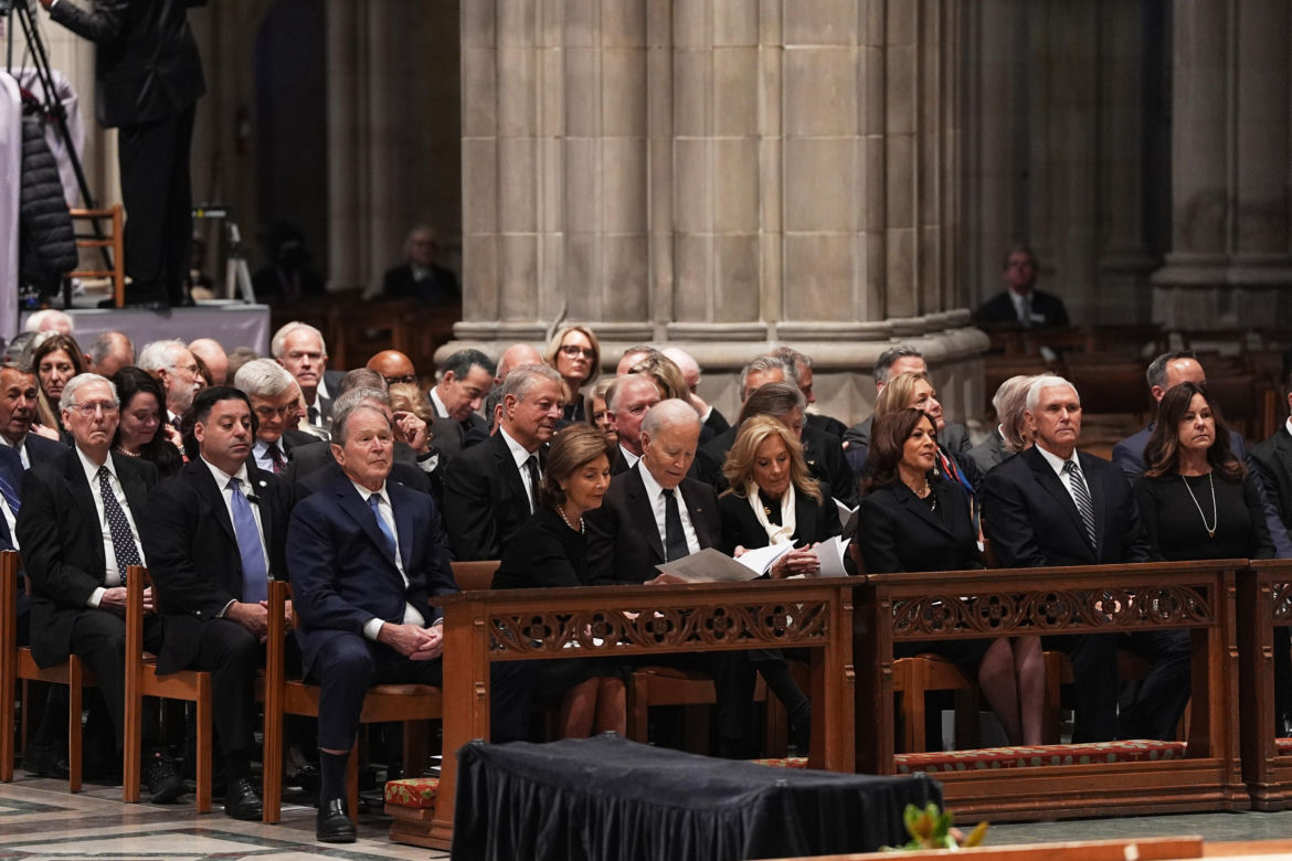 Bush, Biden i Harris wzięli udział w pogrzebie b. wiceprezydenta Dicka Cheneya