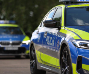 „Bestie” na świętokrzyskich drogach! Policja odbiera nowe BMW M340i xDrive i laserową broń na piratów