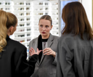 Od męża aktorki do influencera? Maciej Pela robi furorę na imprezie w centrum Warszawy