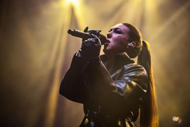 Misternie zaplanowane wizualne widowisko – Epica, Amaranthe i Charlotte Wessels zagrali w Warszawie [RELACJA]