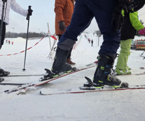 Tłumy narciarzy w bydgoskim Myślęcinku. Byliśmy na Stefanowym Stoku