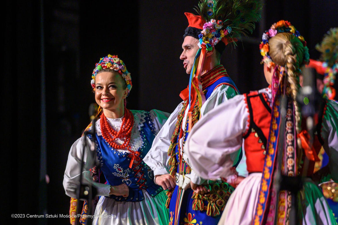 Jesienny koncert Zespołu Pieśni i Tańca Świerczkowiacy w Centrum Sztuki Mościce