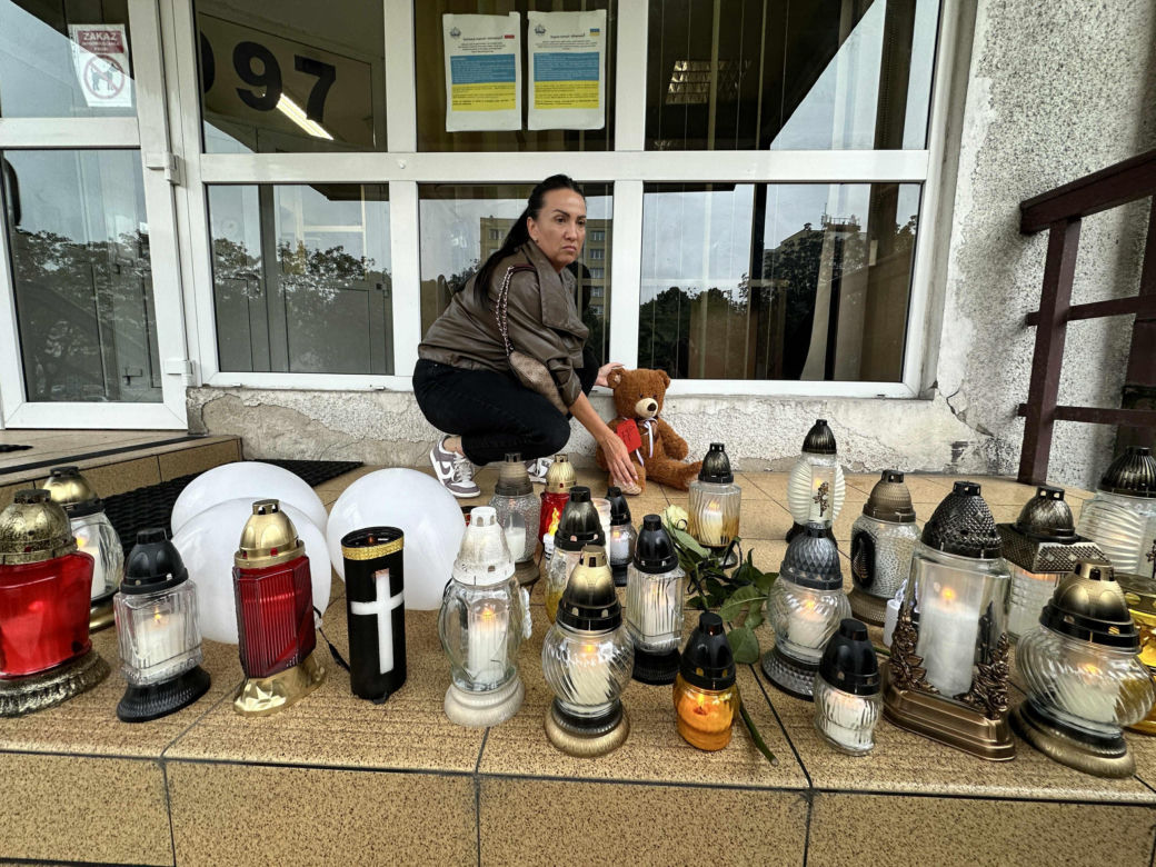 Setki osób upamiętniły Oliwiera. 20-latek zmarł po interwencji policji. "Zabili go jak zwierzę"
