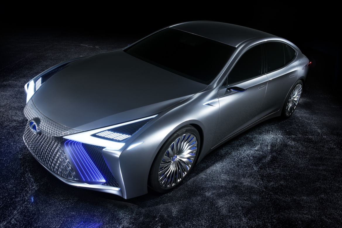 Lexus LS+