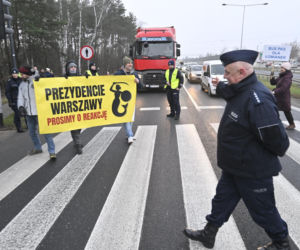 Mają dość korków, chcą buspas. W godzinach szczytu protestowali na pasach