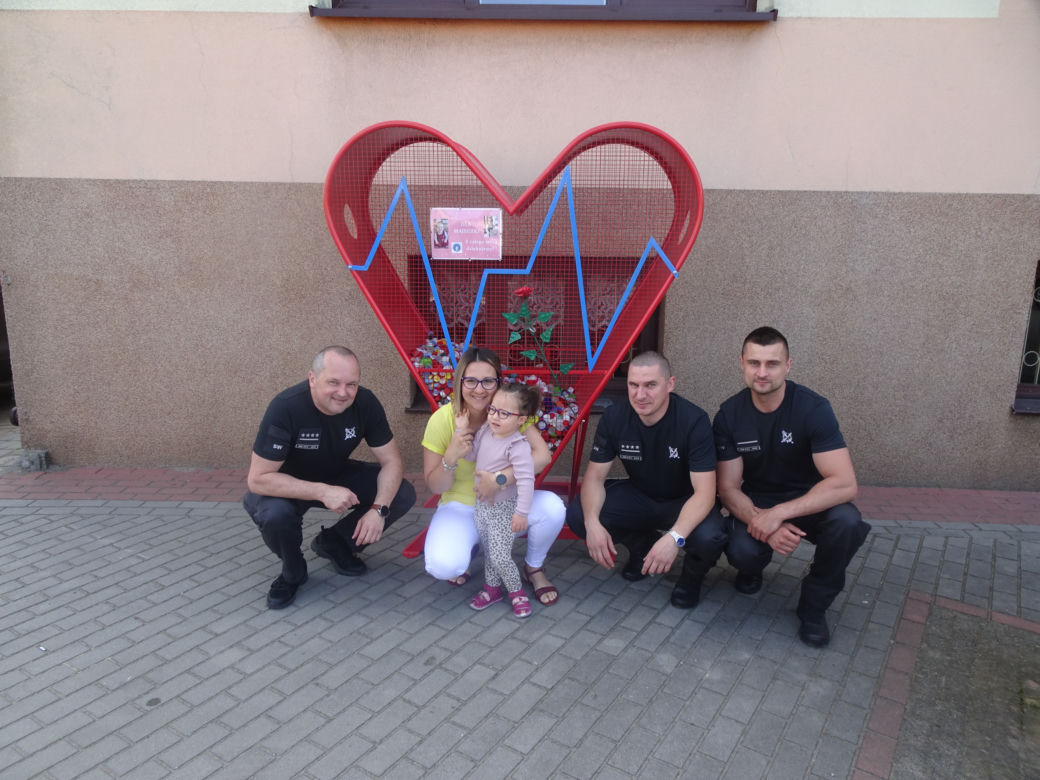Więziennicy z Tarnowa pomogli ciężko chorej dziewczynce. Wzruszający gest