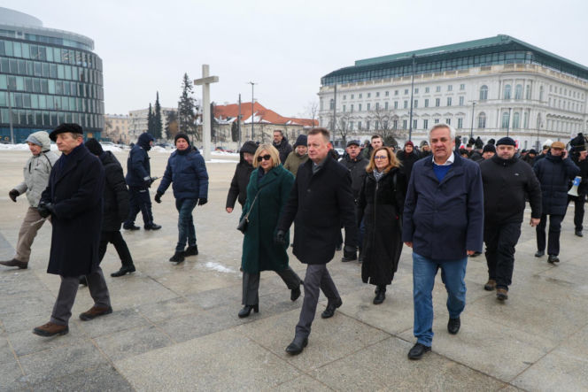 Miesięcznica smoleńska bez Kaczyńskiego