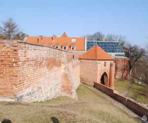 To najdłuższe mury obronne w woj. warmińsko-mazurskim. Otaczają Stare Miasto