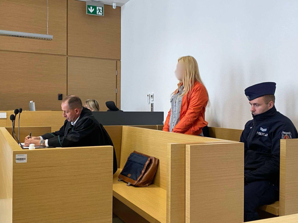 Klaudia G. stanęła przed sądem. Ruszył proces w sprawie śmierci 3-letniej Emilki z Siedlec