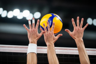 Ekstraklasa siatkarzy. Ślepsk Malow Suwałki zwycięża po dreszczowcu, jak zakończył się mecz?