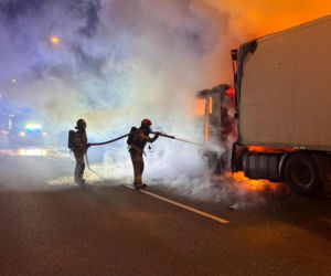Pożar ciężarowego samochodu na trasie S7 w Tokarni