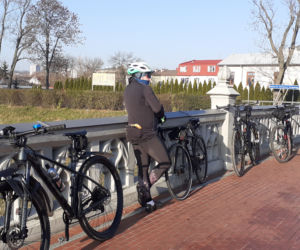 Lubelscy rowerzyści wyruszyli. Pokonają 103 kilometry w 103. rocznicę odzyskania niepodległości [GALERIA]