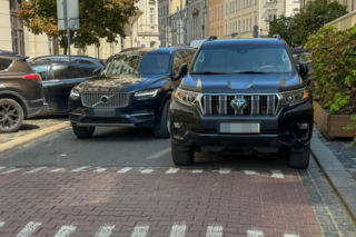 Michał Dworczyk skrócił spodnie za 100 zł