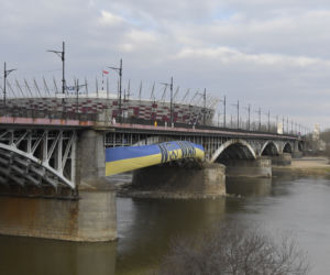 Piękny gest warszawiaków. Na moście Poniatowskiego zawisł ogromny banner