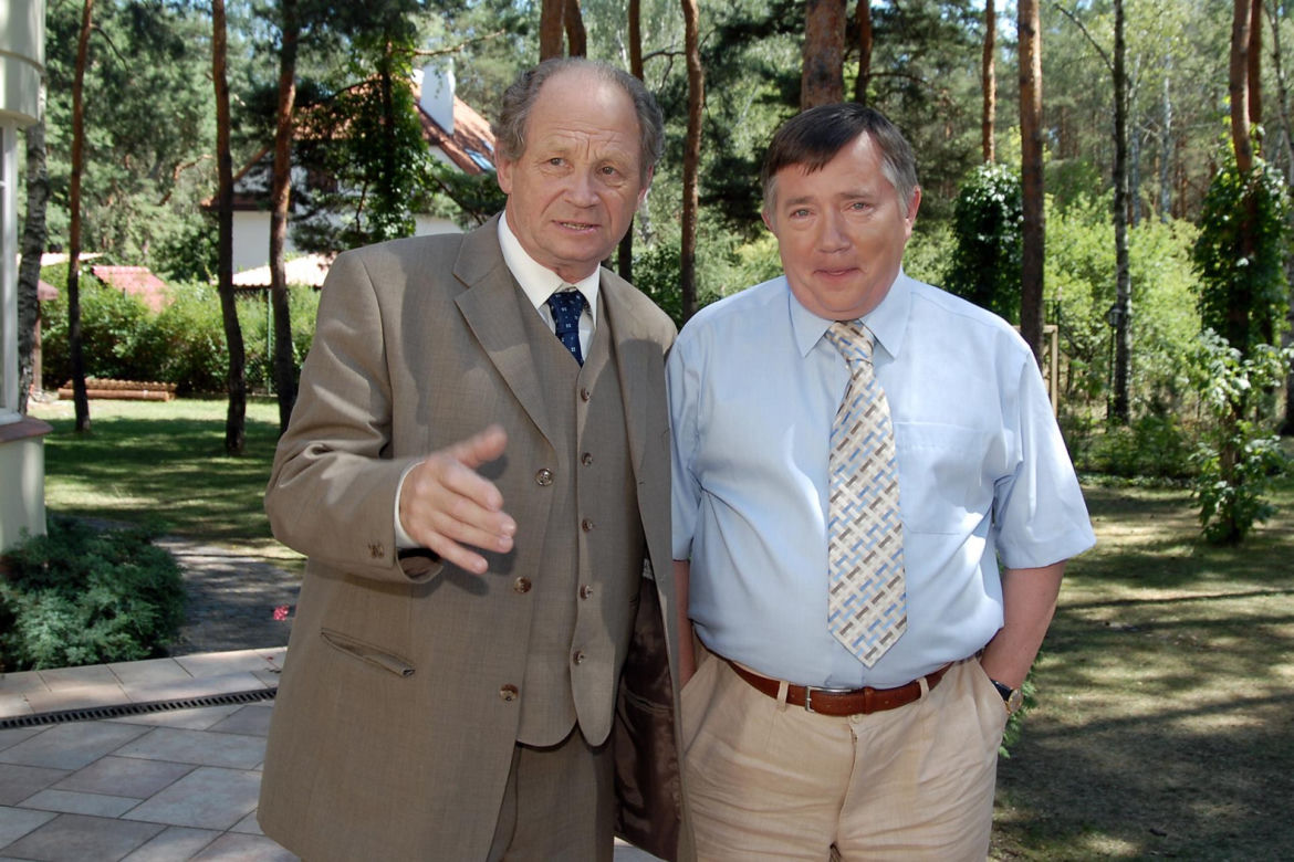 Mieczysław Hryniewicz od lat zachwyca widzów. Tak zmieniał się gwiazdor „Na Wspólnej”
