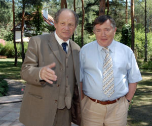 Mieczysław Hryniewicz od lat zachwyca widzów. Tak zmieniał się gwiazdor „Na Wspólnej”