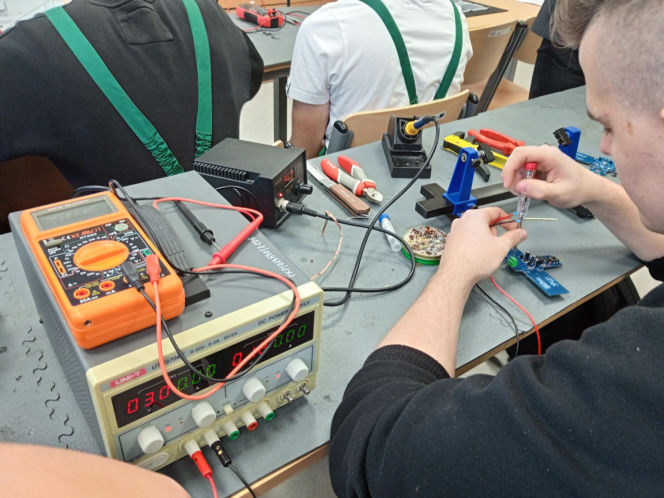 Kosmiczny projekt w siedleckim BCU Nr 1