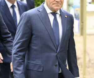 Tusk przyjechał pożegnać Olechowskiego. Jednego z „trzech tenorów PO”