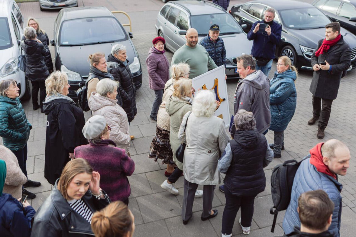 Mieszkańcy Przeróbki żegnają listonosza Grzegorza 