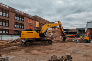 Rozbiórki i zmiany sposobu użytkowania budynków – procedury prawne i obowiązki uczestników inwestycji