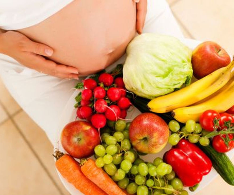 Dieta w ciąży: naturalny sposób na problemy zdrowotne przyszłej mamy i dziecka