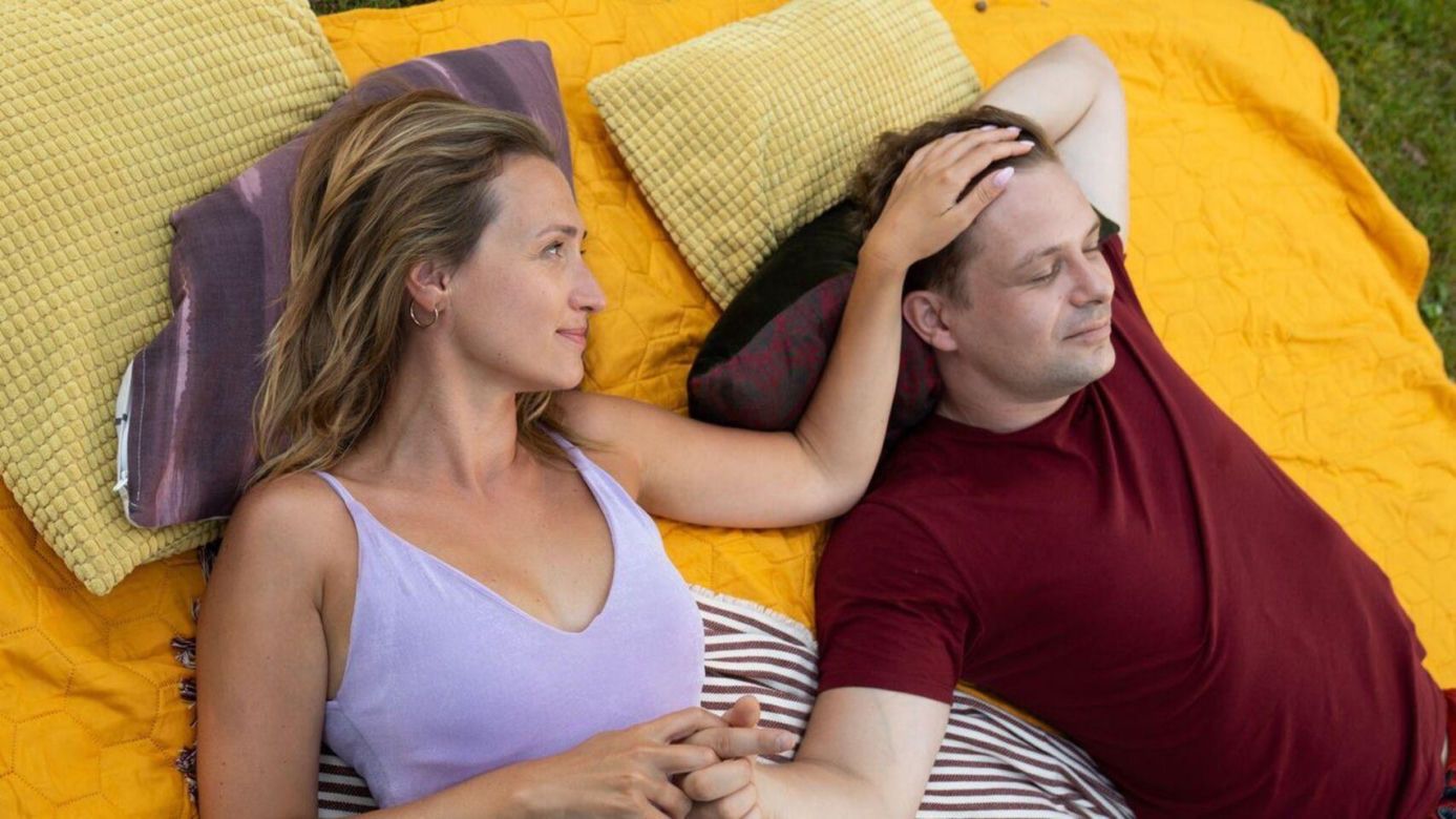 Barwy szczęścia odc. 3101. Asia Sokalska (Anna Gzyra), Hubert (Marek Molak)