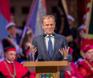Tusk ruszył w Polskę