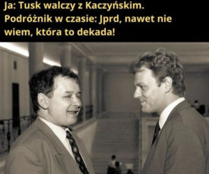 Donald Tusk wrócił do polskiej polityki. Internet OSZALAŁ, zobacz najlepsze memy!
