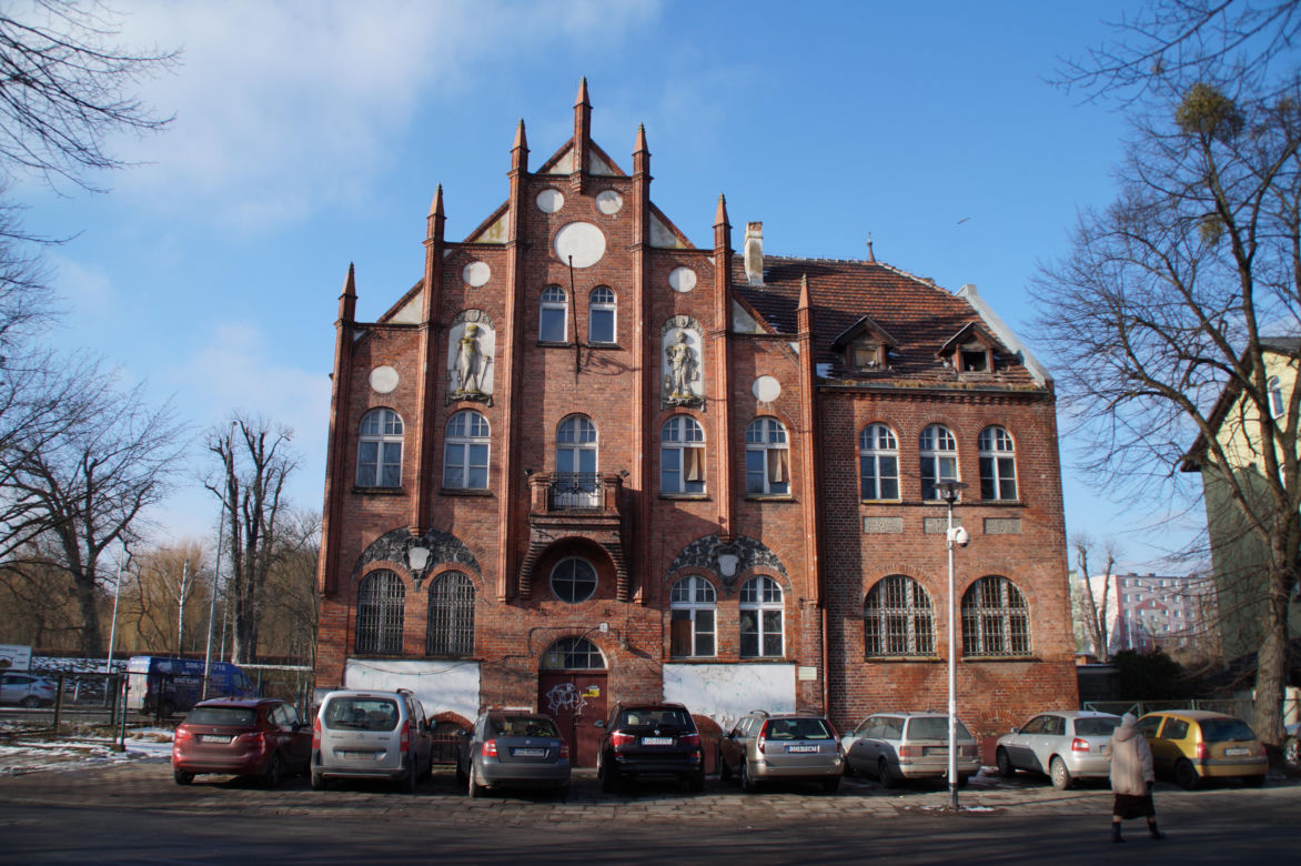 Ratusz Oruński - dzisiaj biblioteka i centrum kultury