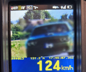Pirat drogowy w Radłowie. Jechał 124 km/h w terenie zabudowanym