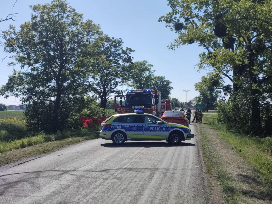 Śmiertelny wypadek pod Oławą. Kierowca mazdy zginął w płomieniach