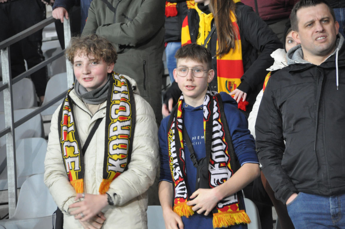 Korona Kielce - ŁKS Łódź. Zdjęcia kibiców na Suzuki Arenie