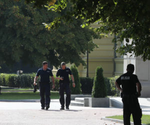 PIJANY OFICER BOR W KANCELARII PREMIERA
