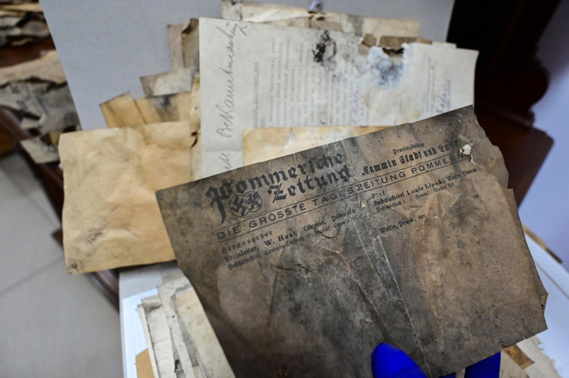 Dokumenty przeleżały na strychu prawie 100 lat