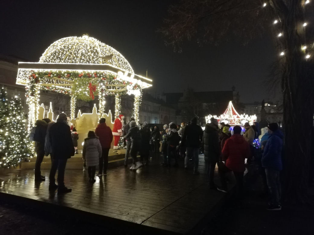 Dzikie tłumy w centrum Warszawy