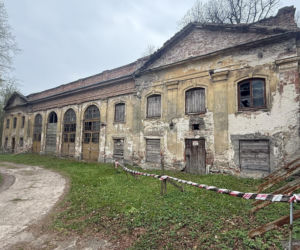 Pałac w Pilicy, wspaniała rezydencja która od dekad popada w ruinę