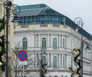 Hotel Europejski działa obecnie pod nazwą Raffles Europejski Warsaw