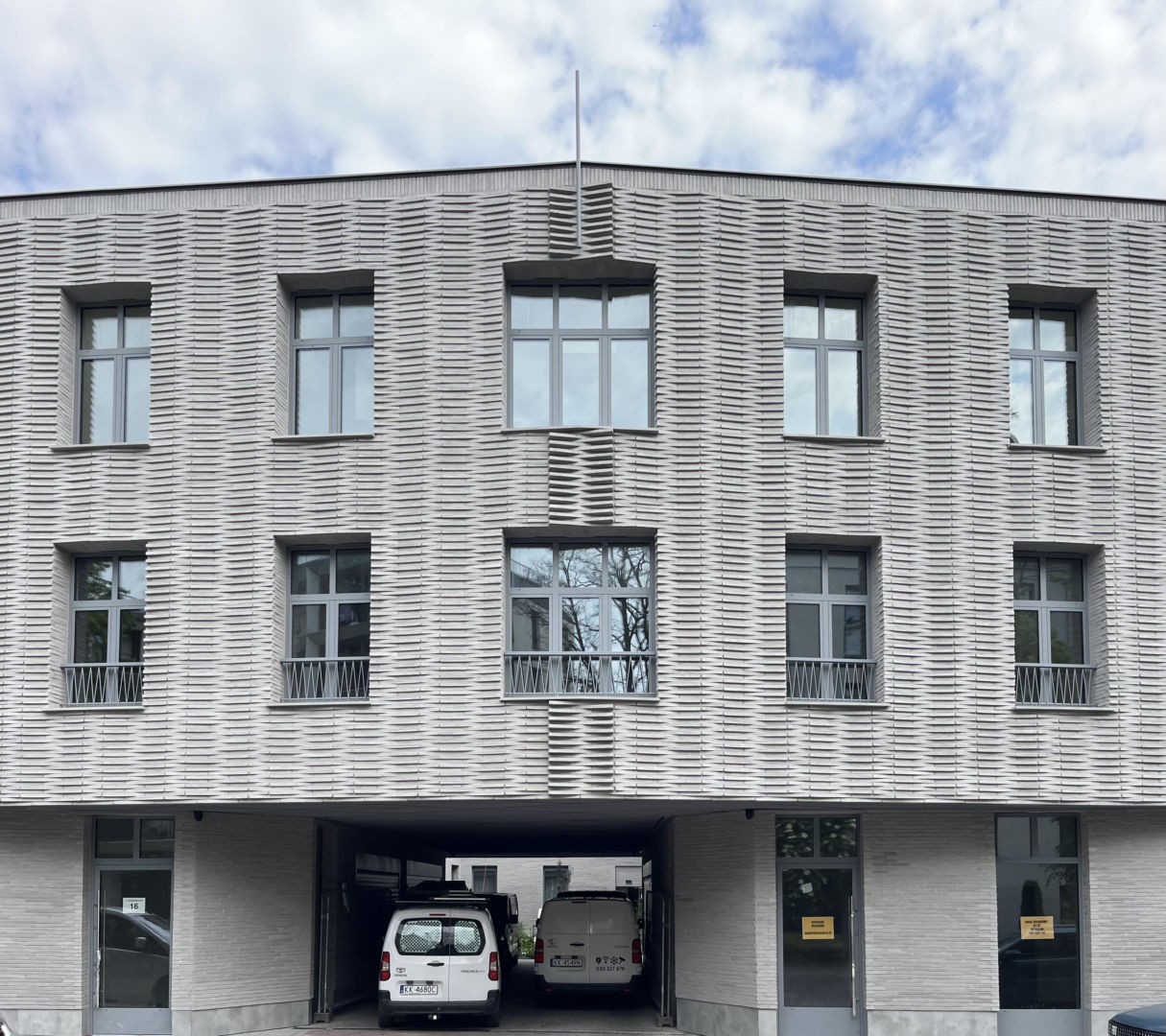 Fabryka koronek i trykotaży na Dąbrowskiego 16 w Krakowie