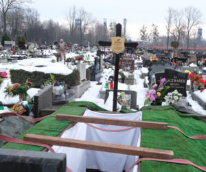 Ciężarną 13-latkę zabił jej 15-letni chłopak. Pogrzeb Patrycji z Bytomia [RELACJA Z UROCZYSTOŚCI]