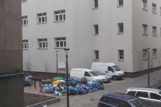 Wrocław: Mieszkańcy skarżą się, że miasto wciąż tonie w śmieciach