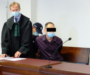 Zabił ojca, matka pomagała mu zacierać ślady. Do tragedii doszło przez ojca?