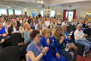 Dlaczego konferencja „Świat niebieskich motyli” stała się tak ważnym wydarzeniem?