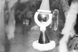 Tak ubierano choinki w PRL-u. Te archiwalne zdjęcia to prawdziwe perełki!