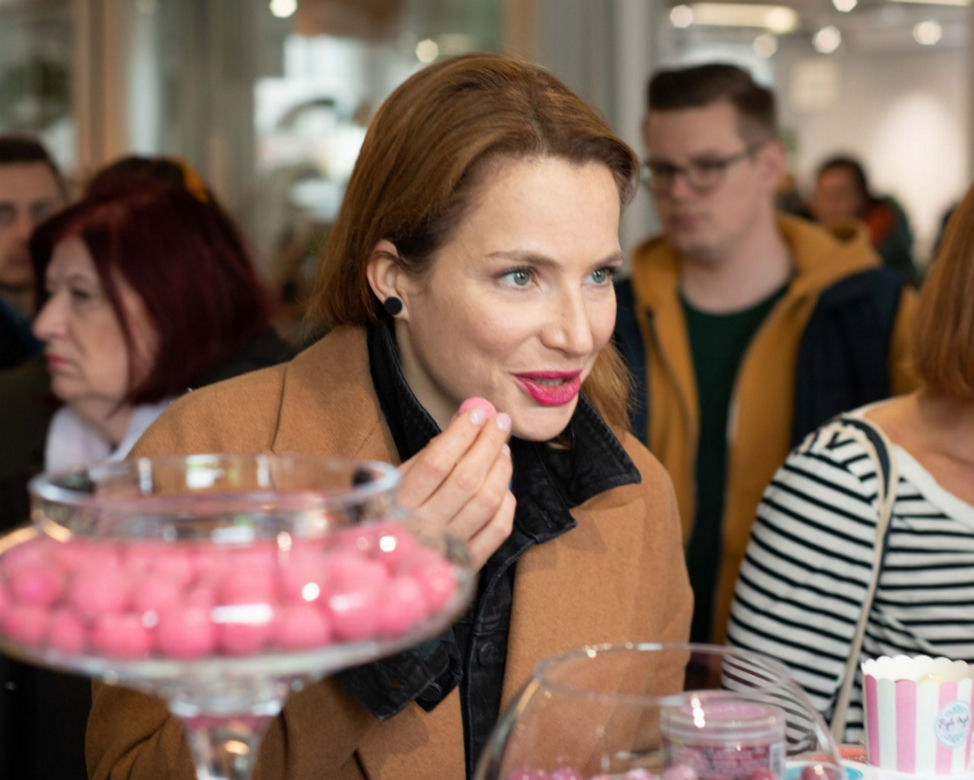 Anna Dereszowska przyszła po kwiaty, a skusiła się na słodycze