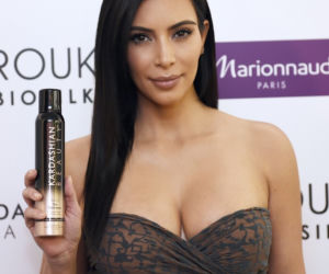 Jenner vs. Kardashian. Która z sióstr ma ładniejsze piersi [GALERIA]