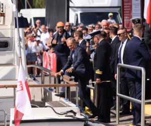 Święto Wojska Polskiego. Donald Tusk na jachcie w Gdyni.