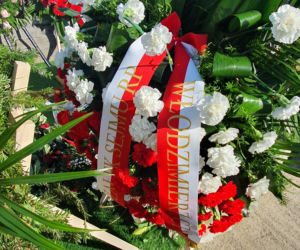 Obok niego spoczął poseł Łukasz Litewka. Kim był Aleksander Widera?