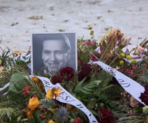Barwy szczęścia odc. 2630. Grób Zenka Grzelaka (śp. Jan Pęczek)