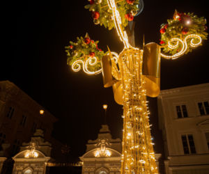 Świąteczna iluminacja w Warszawie już odpalona! Zobacz jak wyglądają ozdoby