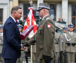 Politycy na obchodach Święta Wojska Polskiego